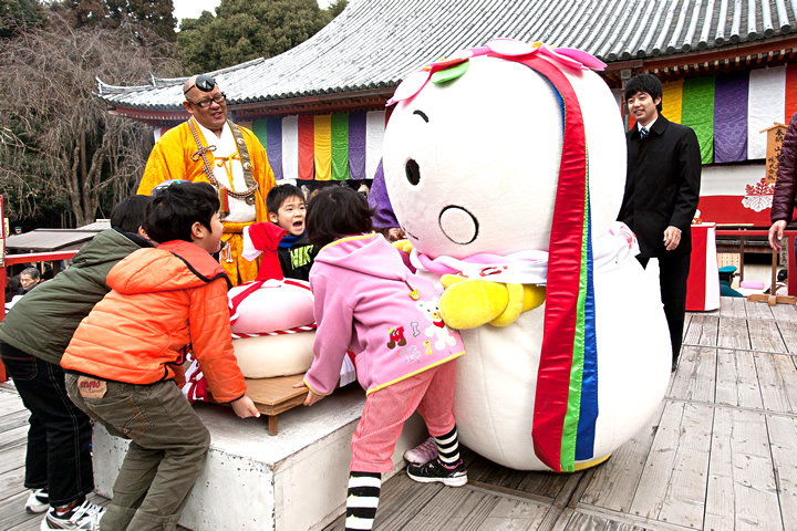 子ども達を応援に来た「もちもちぃん」